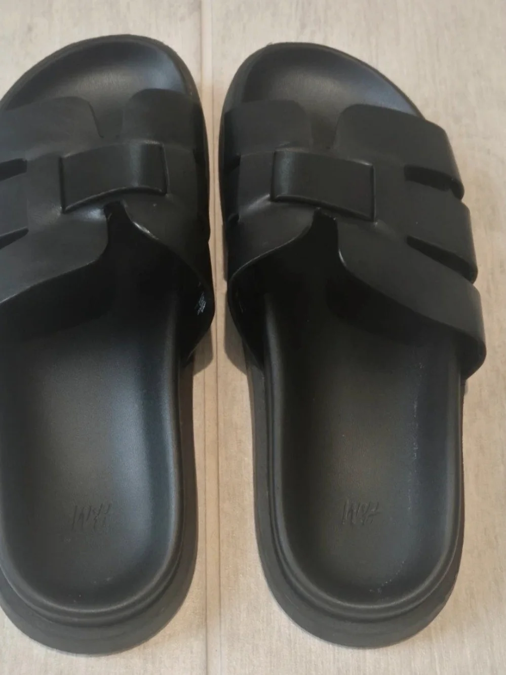 Comfortable H&M Slides Sandals Size 8